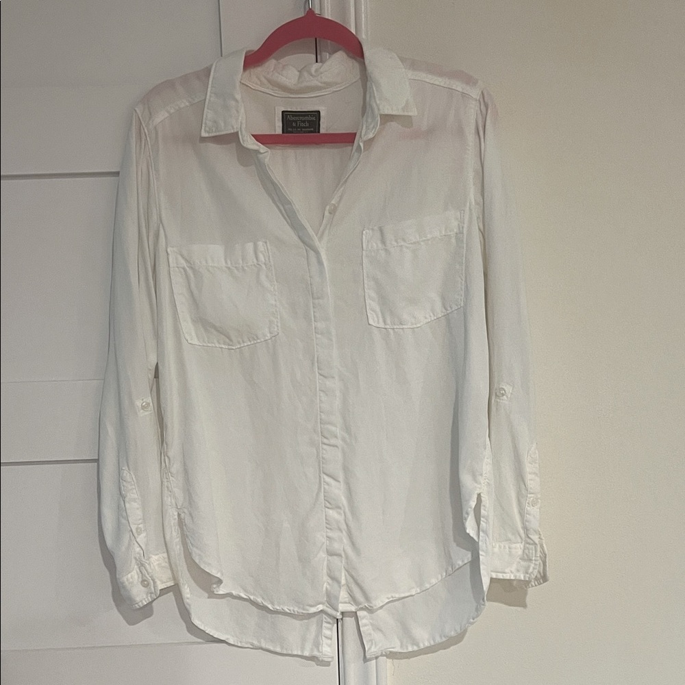 Abercrombie and Fitch White Long Sleeve Button Down Shirt Size Medium NWT